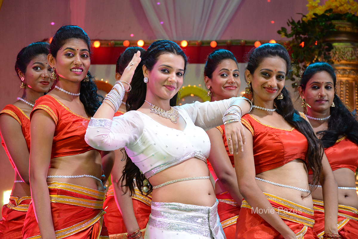 cine-mahal-movie-stills